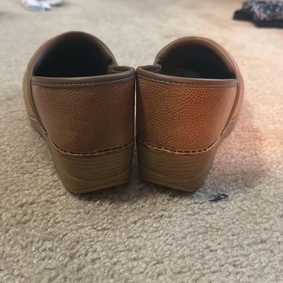 Dansko Professional Honey Distressed Clog - Picture 5 of 11